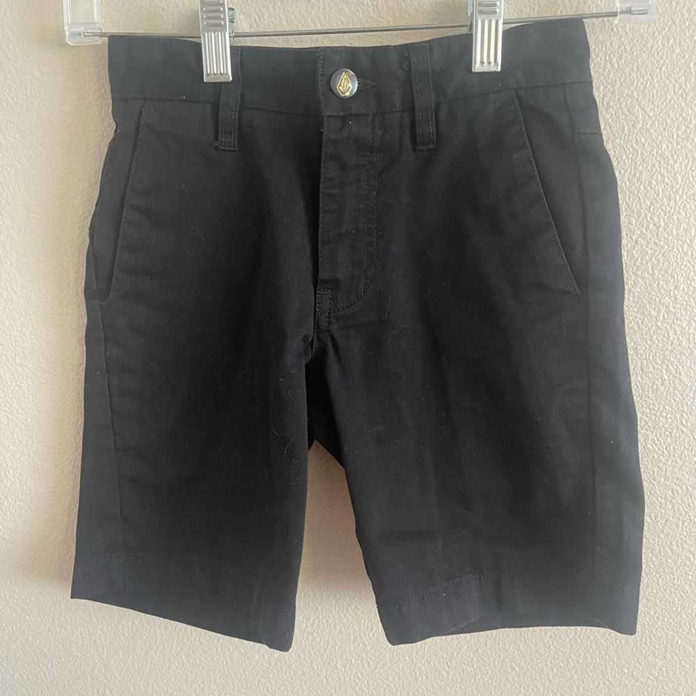 Volcom Boys Black Chino Style Shorts size 10